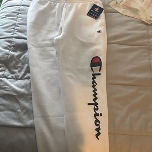 Champion activewear  size : youth (L )